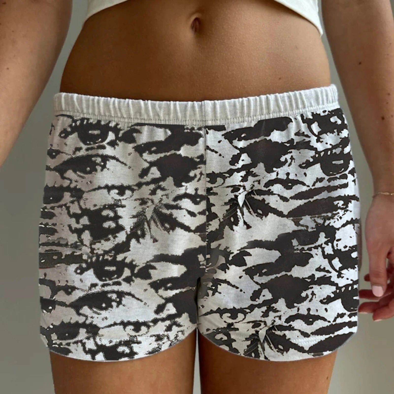Women’s Shorts Elastic Waist Casual Low Rise Solid Color/Stripes/Cartoon Print Loose Lounge Shorts Going Out Shorts